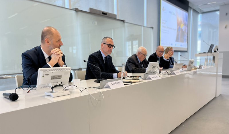 Tarabini_Piazza_Valassi_Azzone_Grecchi.jpg (144 KB)