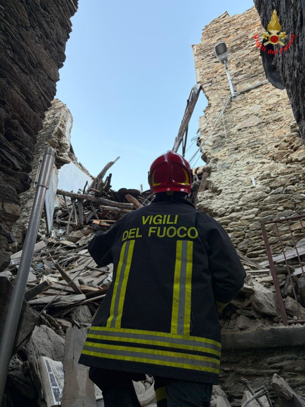 crollovalvarrone1.jpg (141 KB)