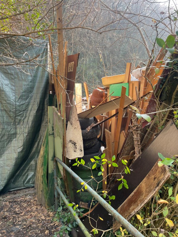 discaricaserta1.jpg (197 KB)