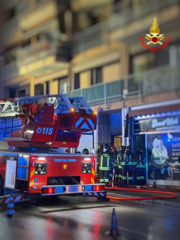 lavanderiaviale1.jpg (105 KB)