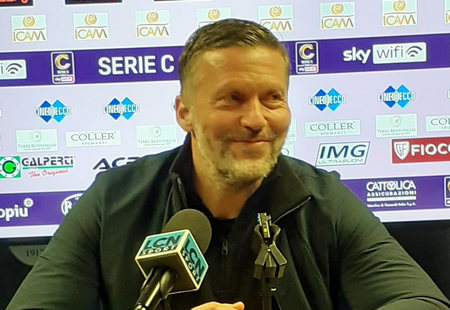 valentetrentopr.jpg (55 KB)