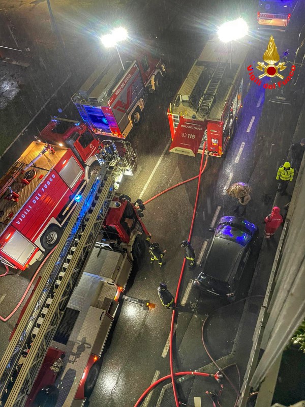 vvfviadamello.jpg (163 KB)