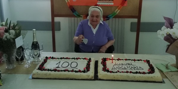 100_anni_AnnaMaria_2-1.jpeg (75 KB)