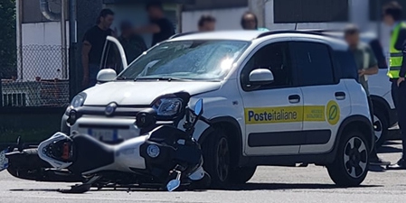 castelloautoposte5pr.jpg (73 KB)