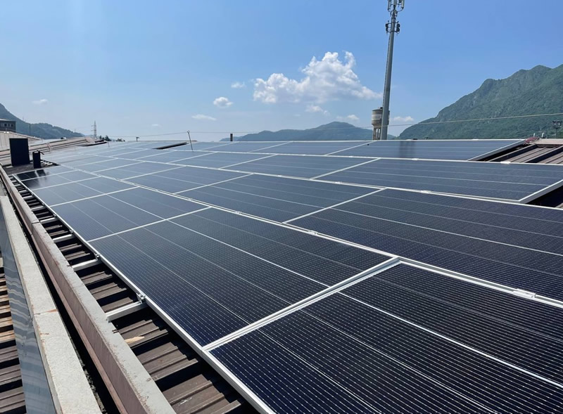 fotovoltaico__2_.jpg (140 KB)