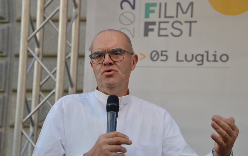 4_don_Davide_Milani.JPG (135 KB)