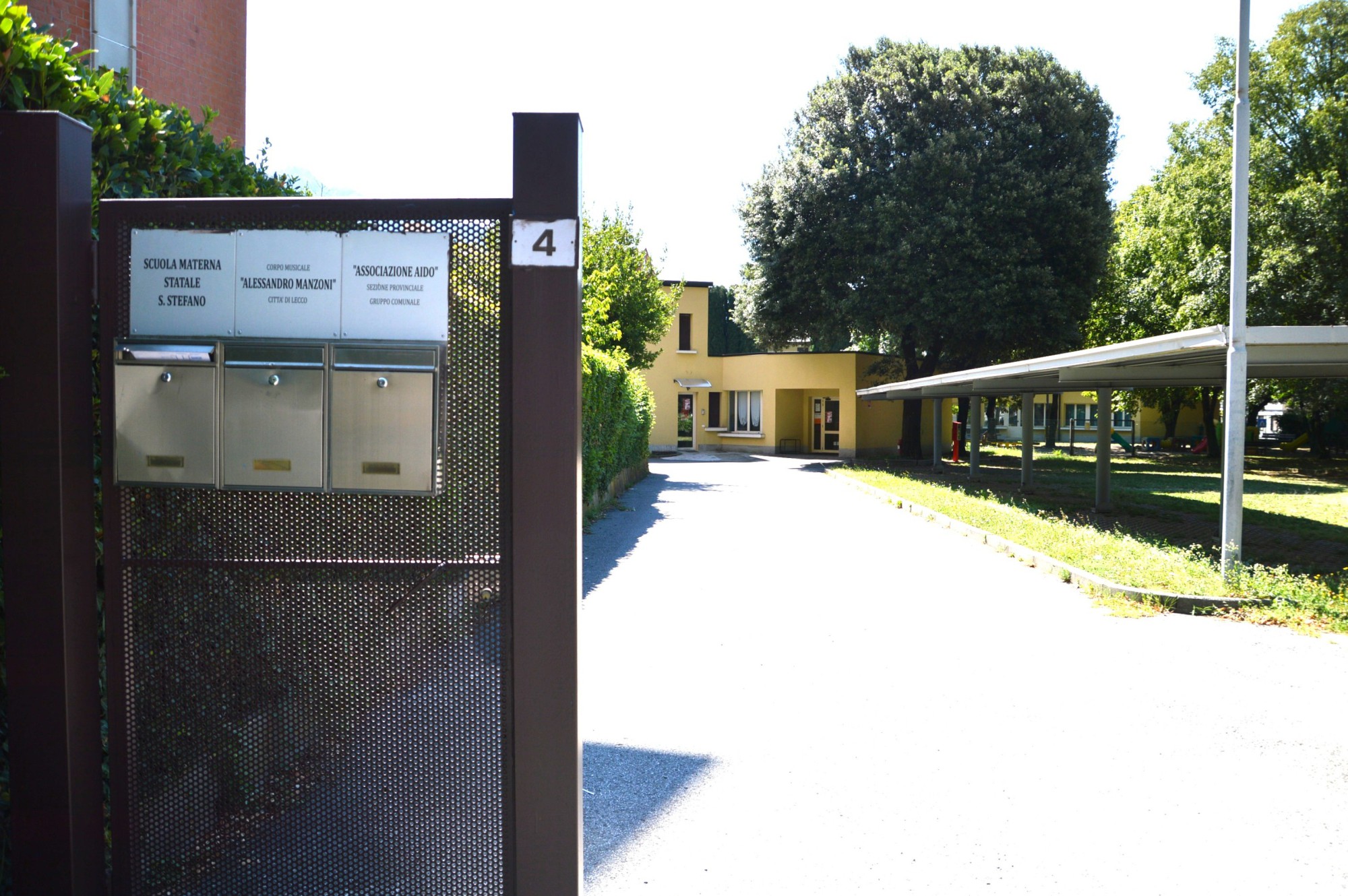 Ingresso_principale_bda_da_via_Moro.JPG (531 KB)