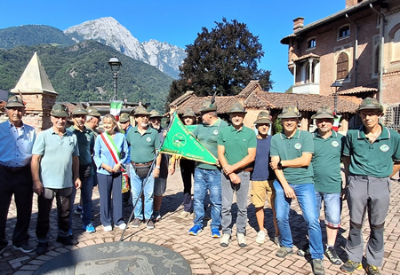 alpiniintrobio.jpg (164 KB)