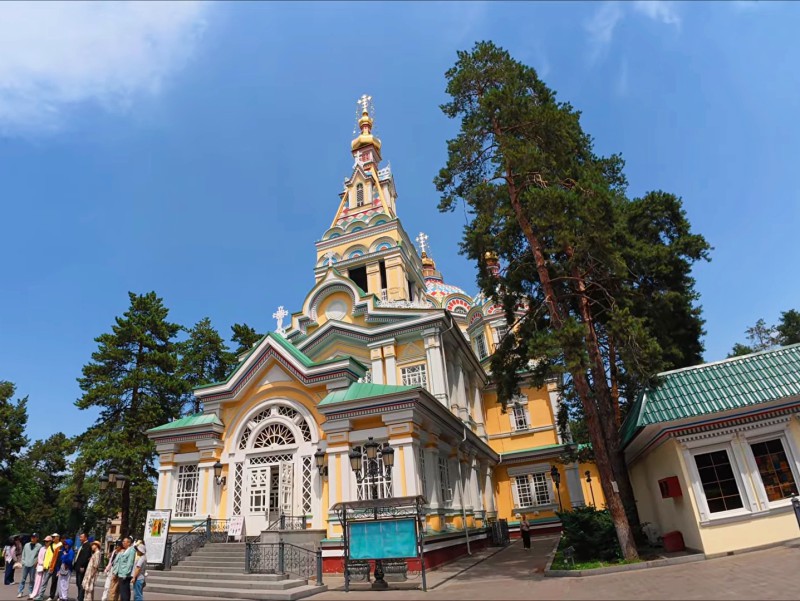 foto_1_Almaty.jpg (132 KB)