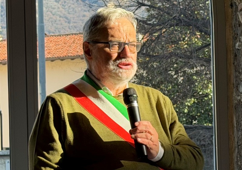 giuseppecontigarlate1.jpg (116 KB)