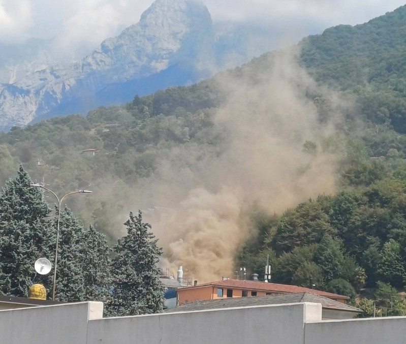 incendiocarletta.jpg (227 KB)
