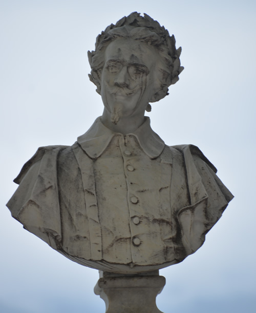 Busto_a_Bellano.jpg (60 KB)