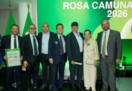 Foto_Premio_Rosa_Camuna_20052026-1.jpeg (107 KB)