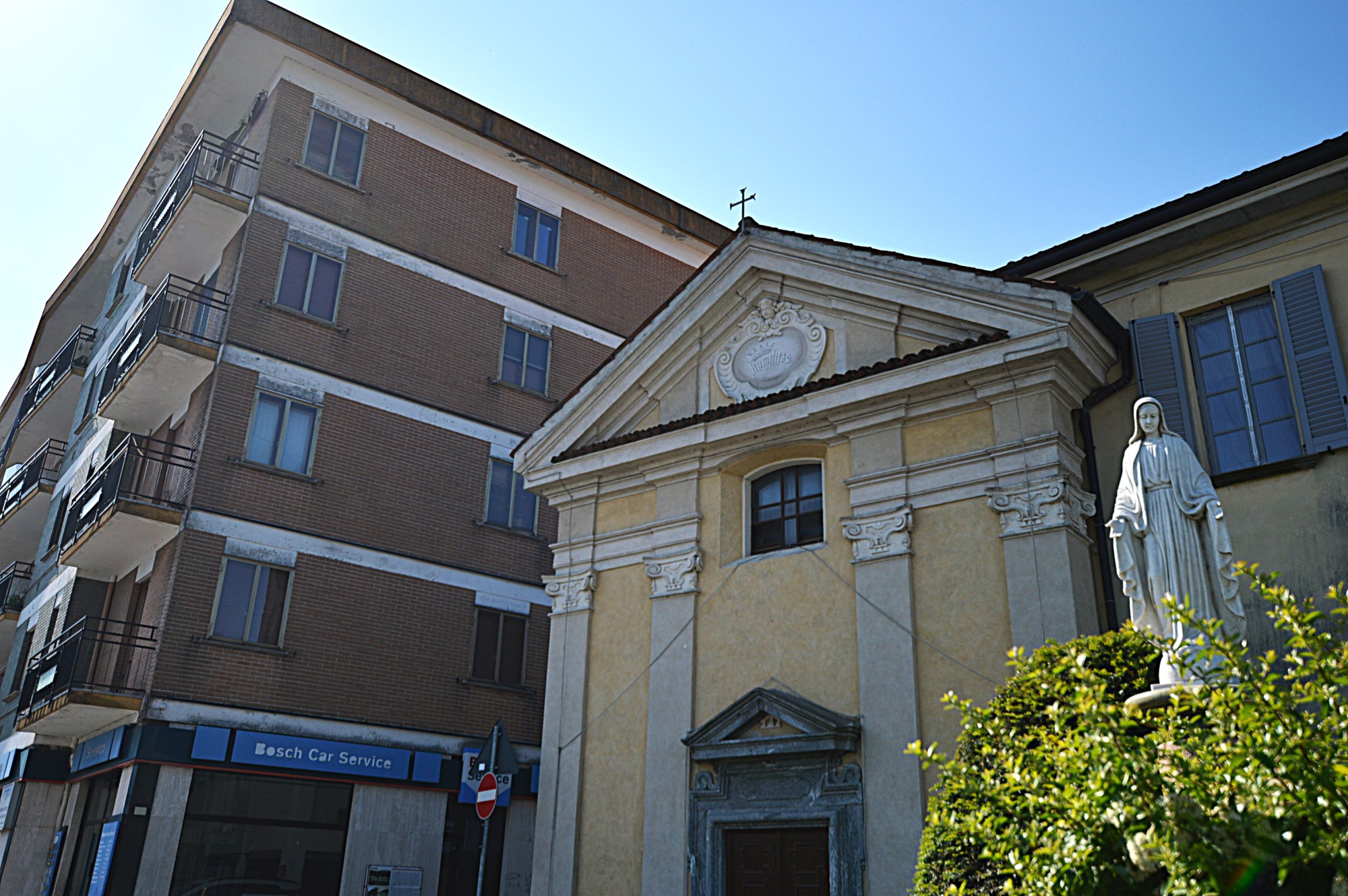 Oratorio_e_condomini.JPG (603 KB)