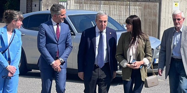 gasparri1-1.jpg (141 KB)