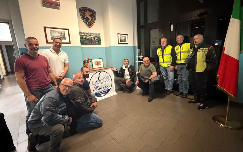 motoclubpolizia5.jpg (232 KB)