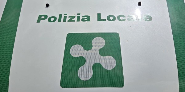 polizialocaleauto-1.jpg (88 KB)