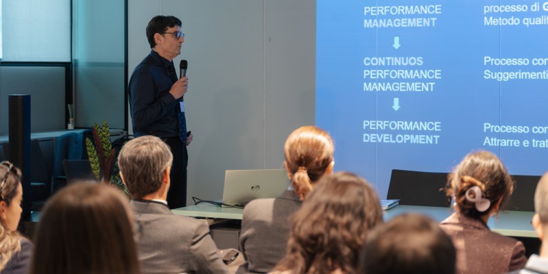 HR_Community_-_AAG_Stucchi_18.jpg (103 KB)