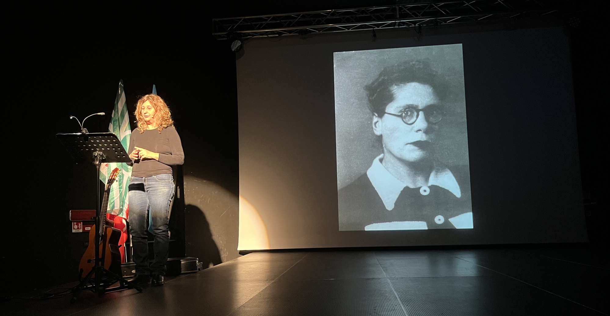 Lecco-Storie_di_donne-4.jpg (809 KB)