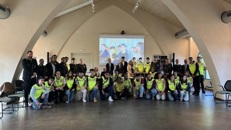 Lecco-on_the_road.jpg (208 KB)