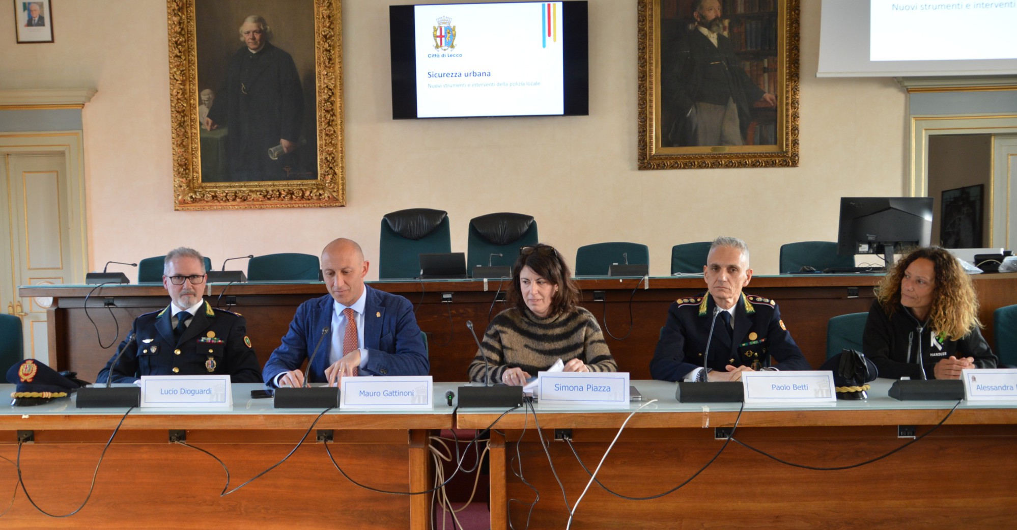 conferenzasicurezza.JPG (639 KB)