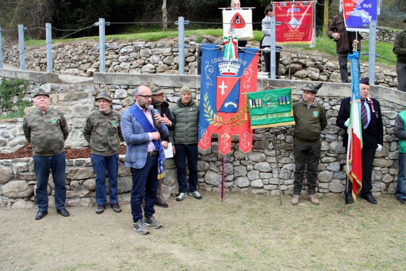 ervetalea7.JPG (164 KB)