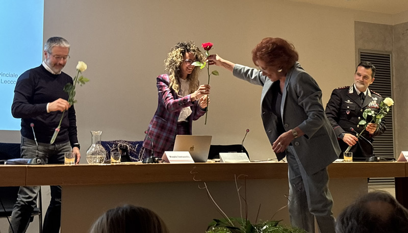 incontroidentita__9_.jpg (105 KB)