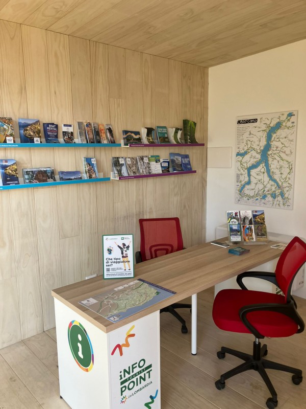 infopointmandello3.jpg (105 KB)