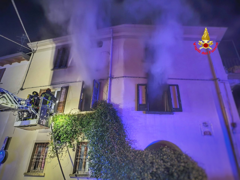 mandelloincendiocasa1.png (693 KB)