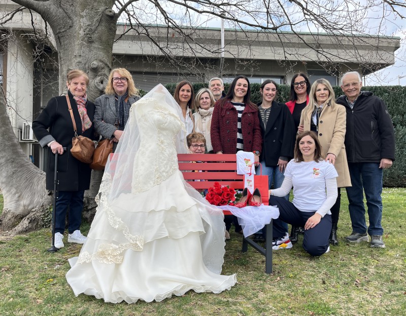 panchinadonneperdonne_.JPG (193 KB)