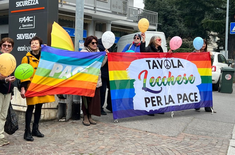 prediotavola3.jpg (280 KB)