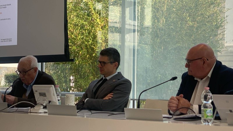 Abitare-convegno-1_reference.jpg (95 KB)