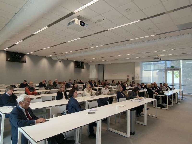 Abitare-convegno_reference-4.jpg (102 KB)