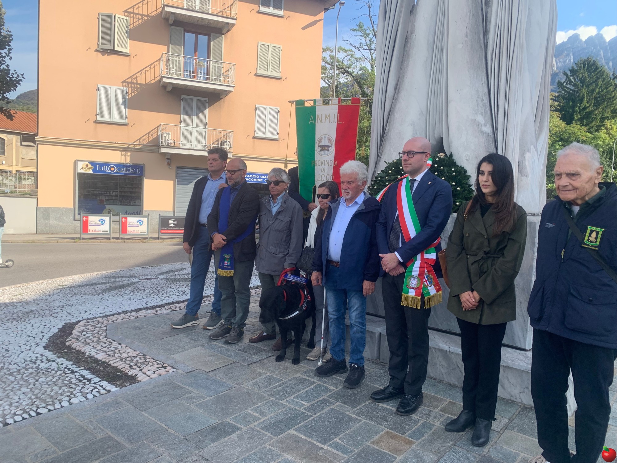 LeccoVittimeLavoroManifestazione__8_.jpg (693 KB)