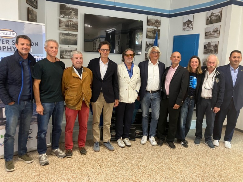 Organizzatori_Iinterlaghi_e_autorità.JPG (137 KB)