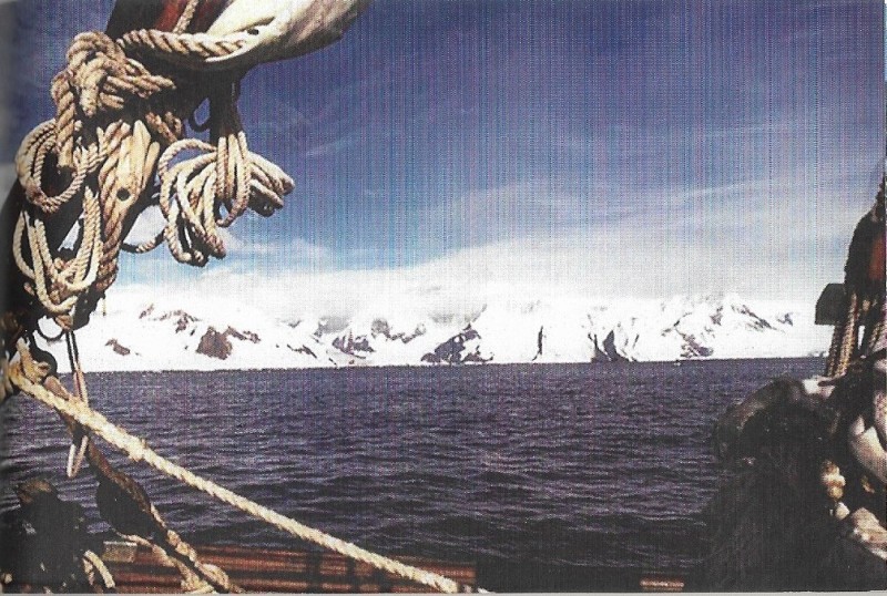 Sul_velero_verso_l_Antartide.jpg (156 KB)