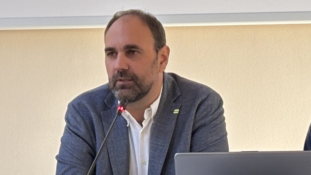 conferenzarido__3_.jpg (296 KB)