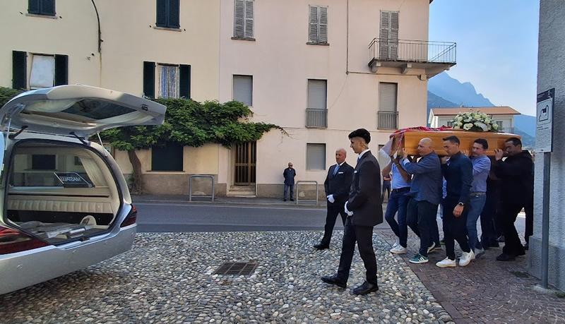 funeraledonangelo3.jpg (147 KB)
