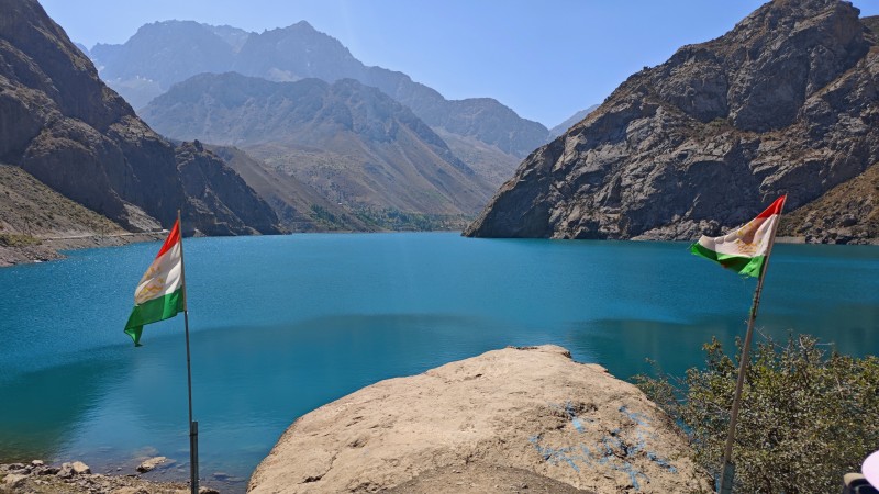 laghi1.jpg (100 KB)