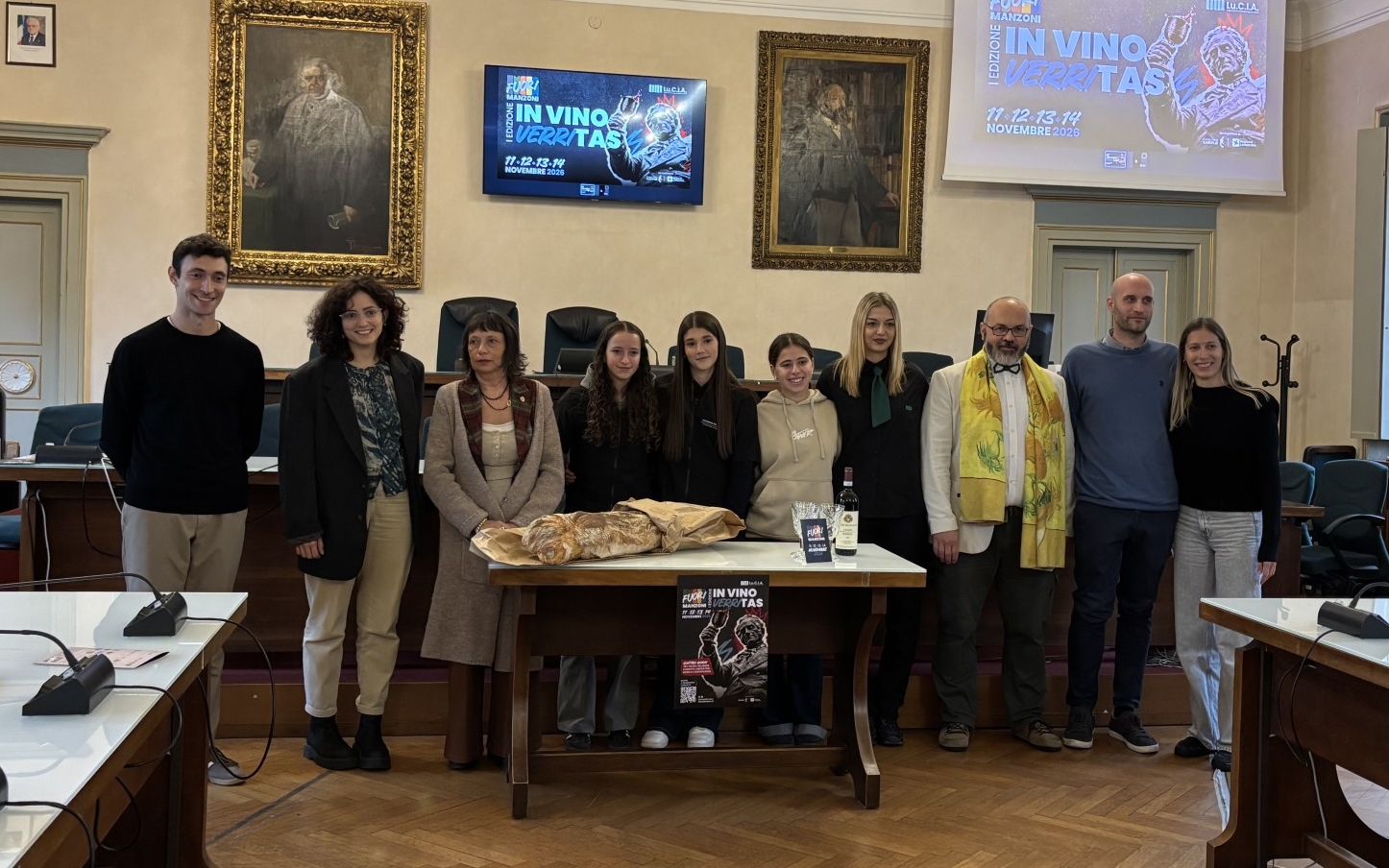 lecco_lucia__1_.jpg (751 KB)