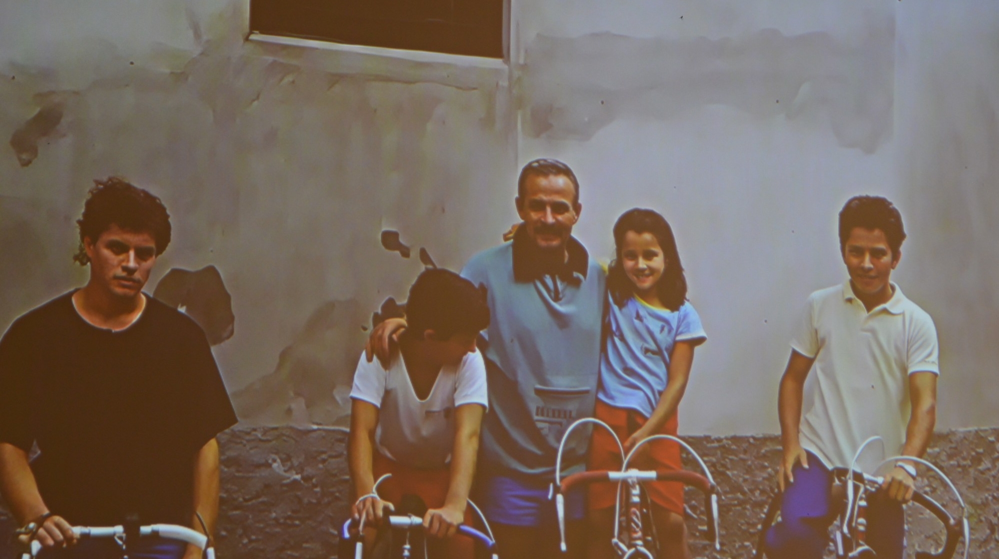 9_Vincenzo_Perri_coi_figli.JPG (834 KB)