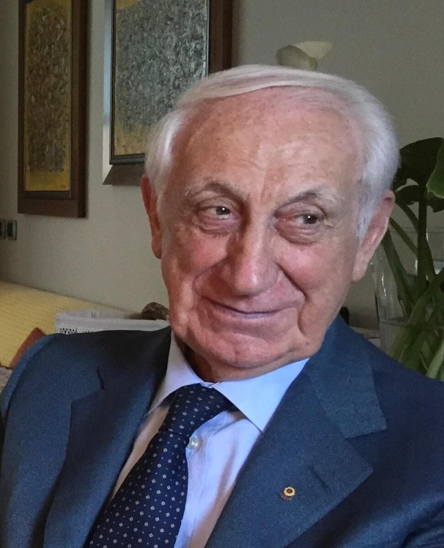 ANTONIO_COLOMBO.jpg (103 KB)
