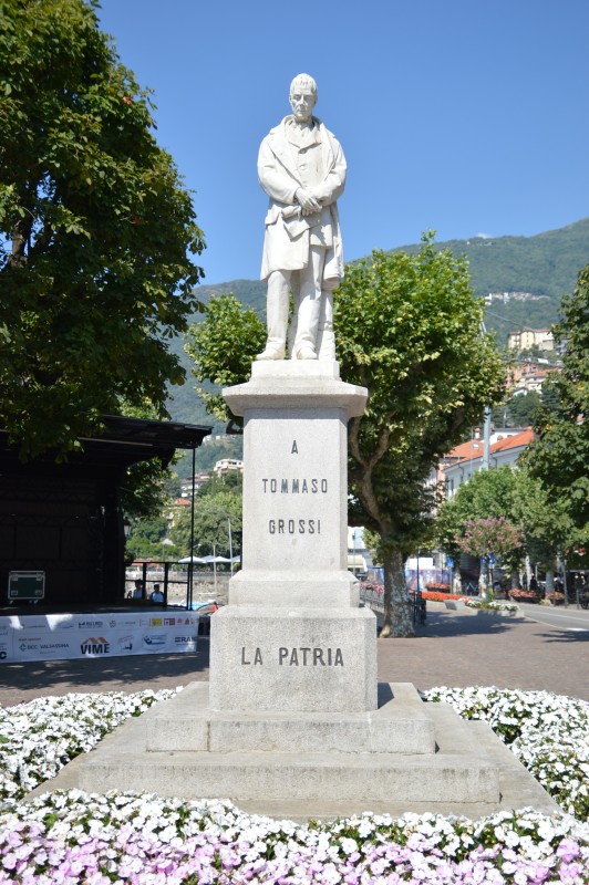 Bellano_monumento_a_Tommaso_Grossi__1_.JPG (141 KB)