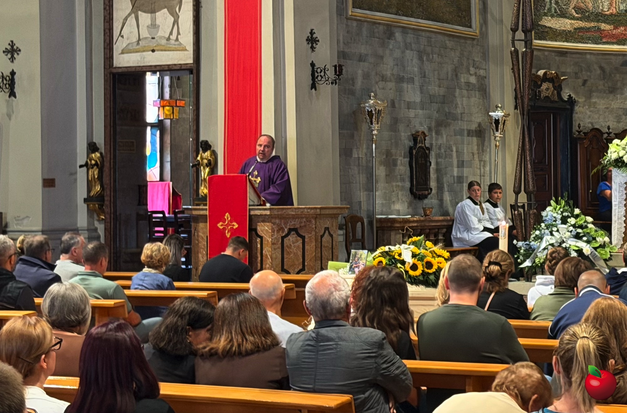 Valgre_funerale_Mamone4.jpg (716 KB)