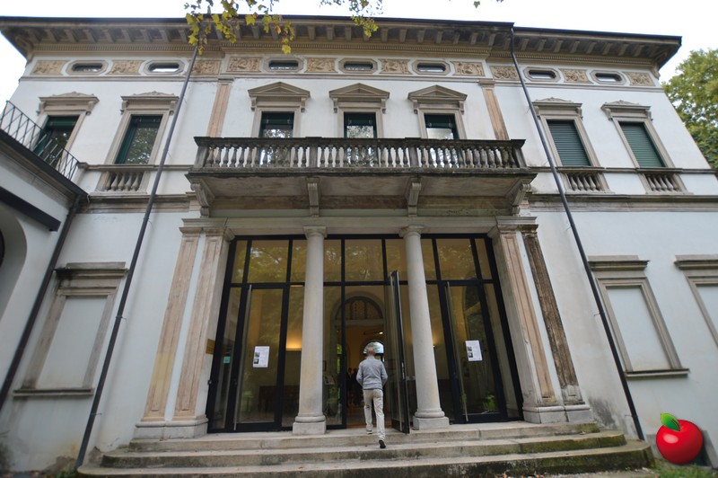Villa_Gomes.jpg (180 KB)
