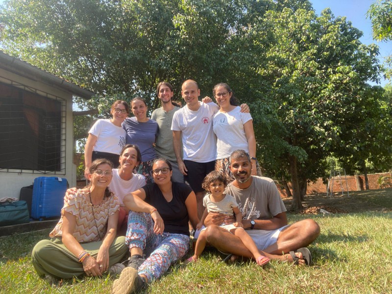 Con gli altri 5 missionari e la famiglia ospitante