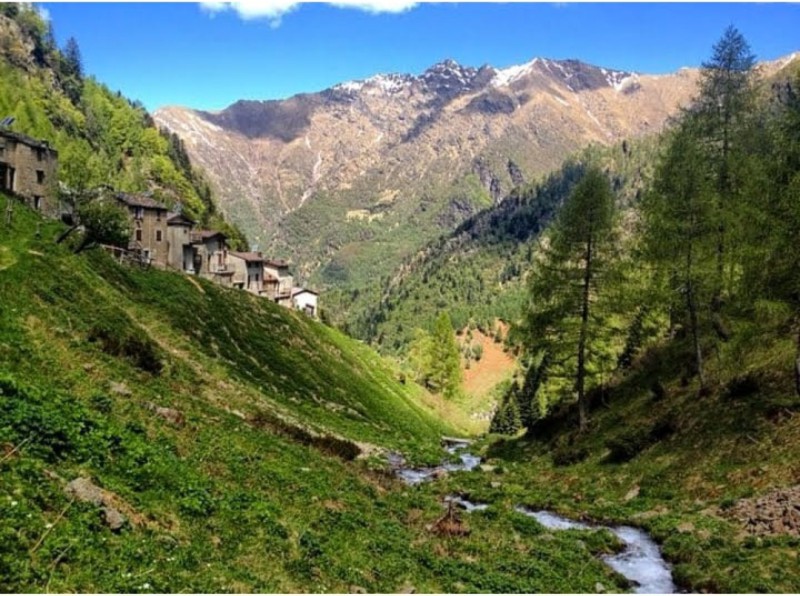 La_valle_che_scende_verso_Casarsa.jpg (142 KB)