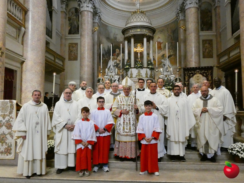 calolziomessasanmartino__44_.jpg (446 KB)