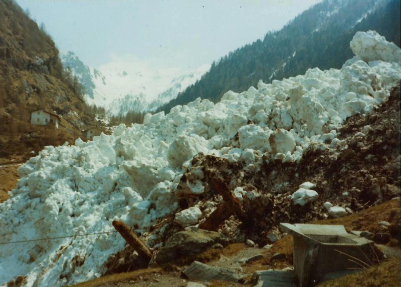 valanga_1975_5.jpg (112 KB)