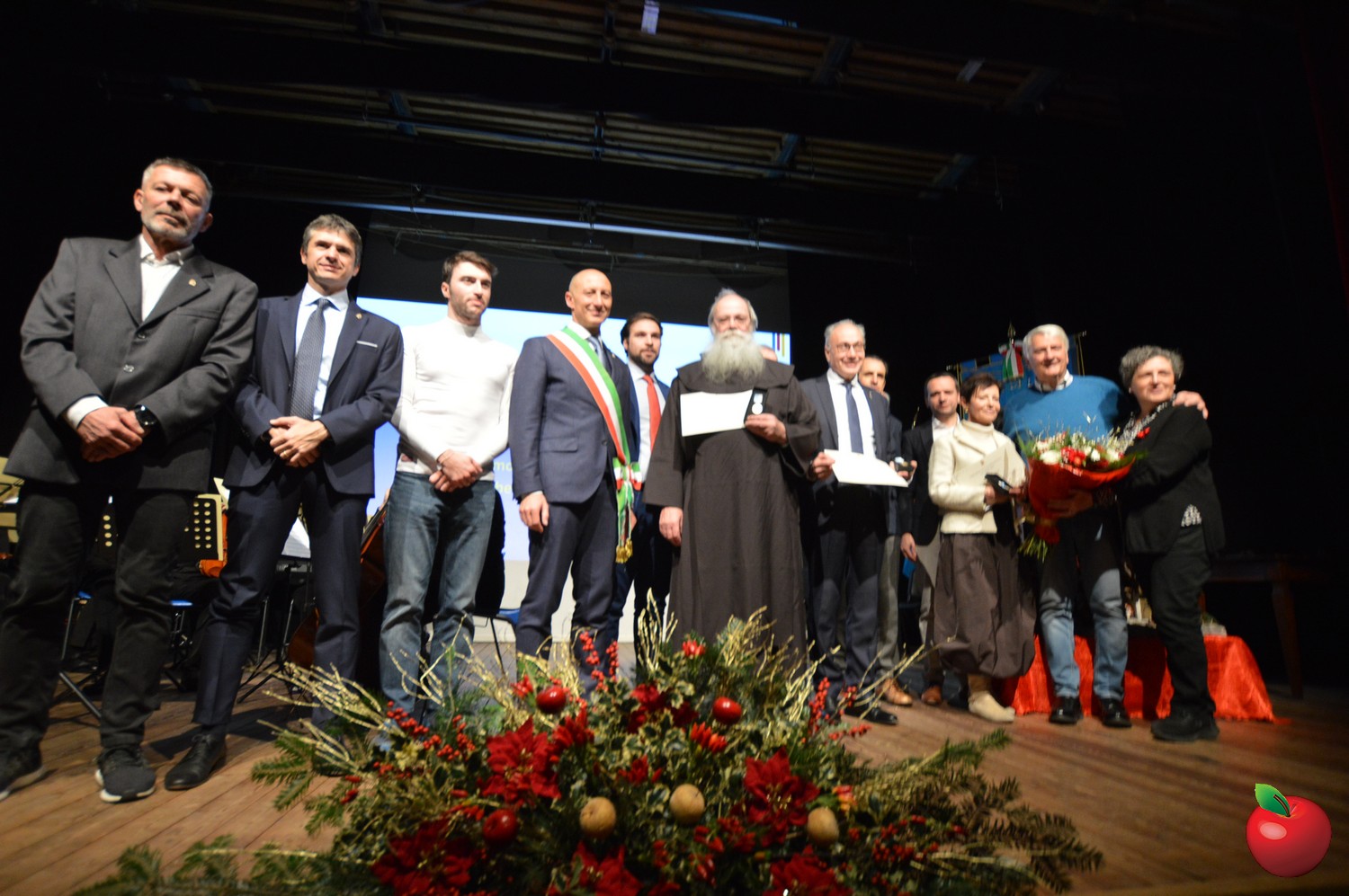 Foto_gruppo_benemeriti.JPG (340 KB)